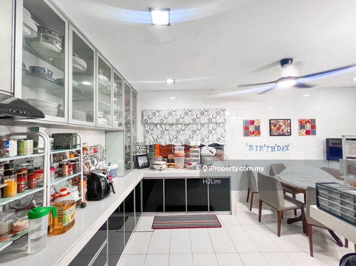 Rumah Berkembar untuk Dijual di Taman Saujana Emas, Kajang oleh HJLim - iProperty.com.my