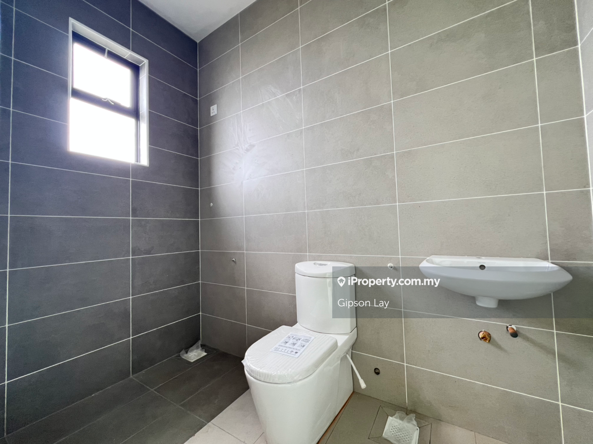 Rumah Berangkai 2 Tingkat untuk Dijual di Taman Tasik Indah, Kluang oleh Gipson Lay - iProperty.com.my