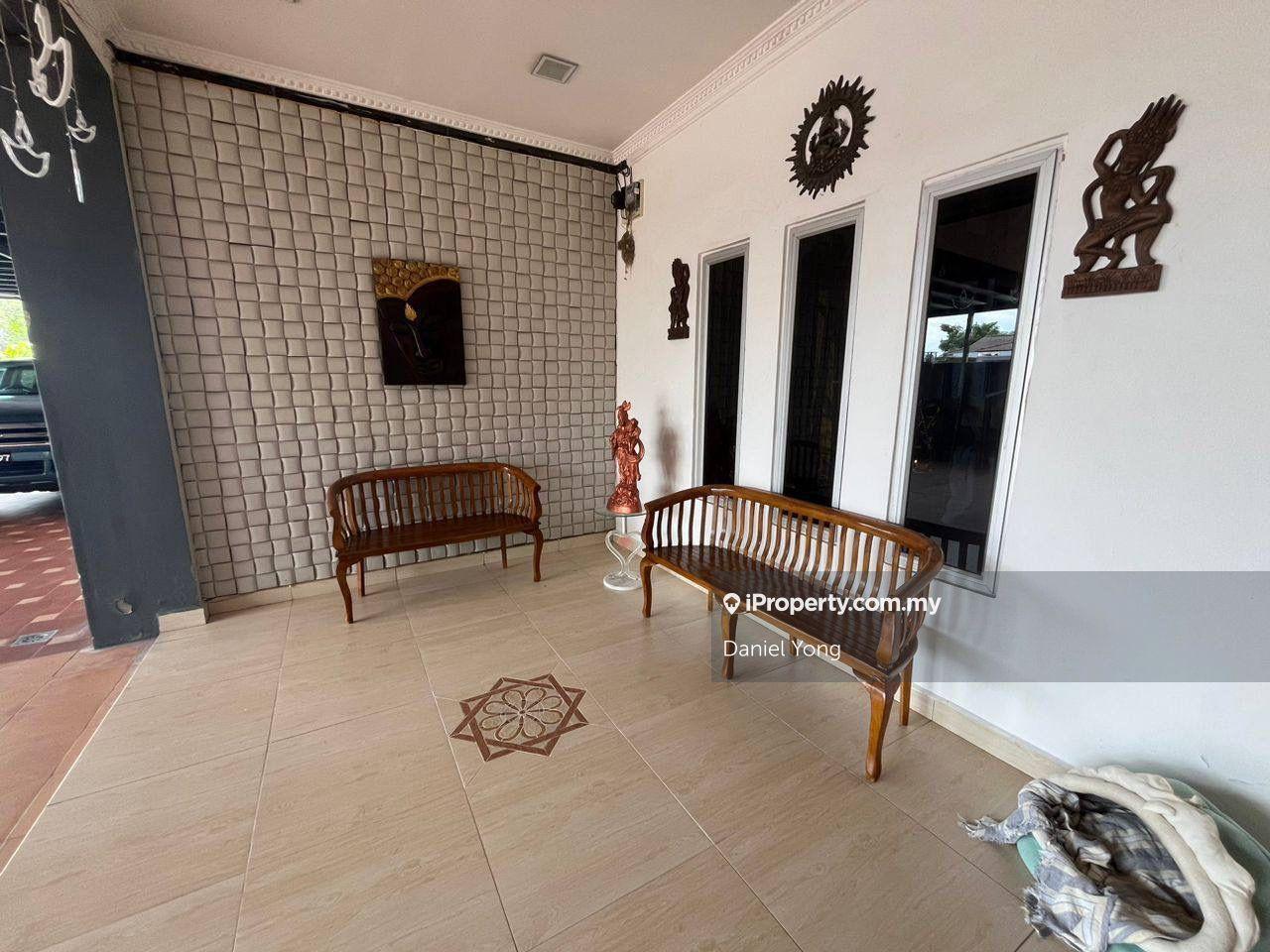 Bungalow House for Sale in Taman Kempas, Tampoi by Daniel Yong - iProperty.com.my