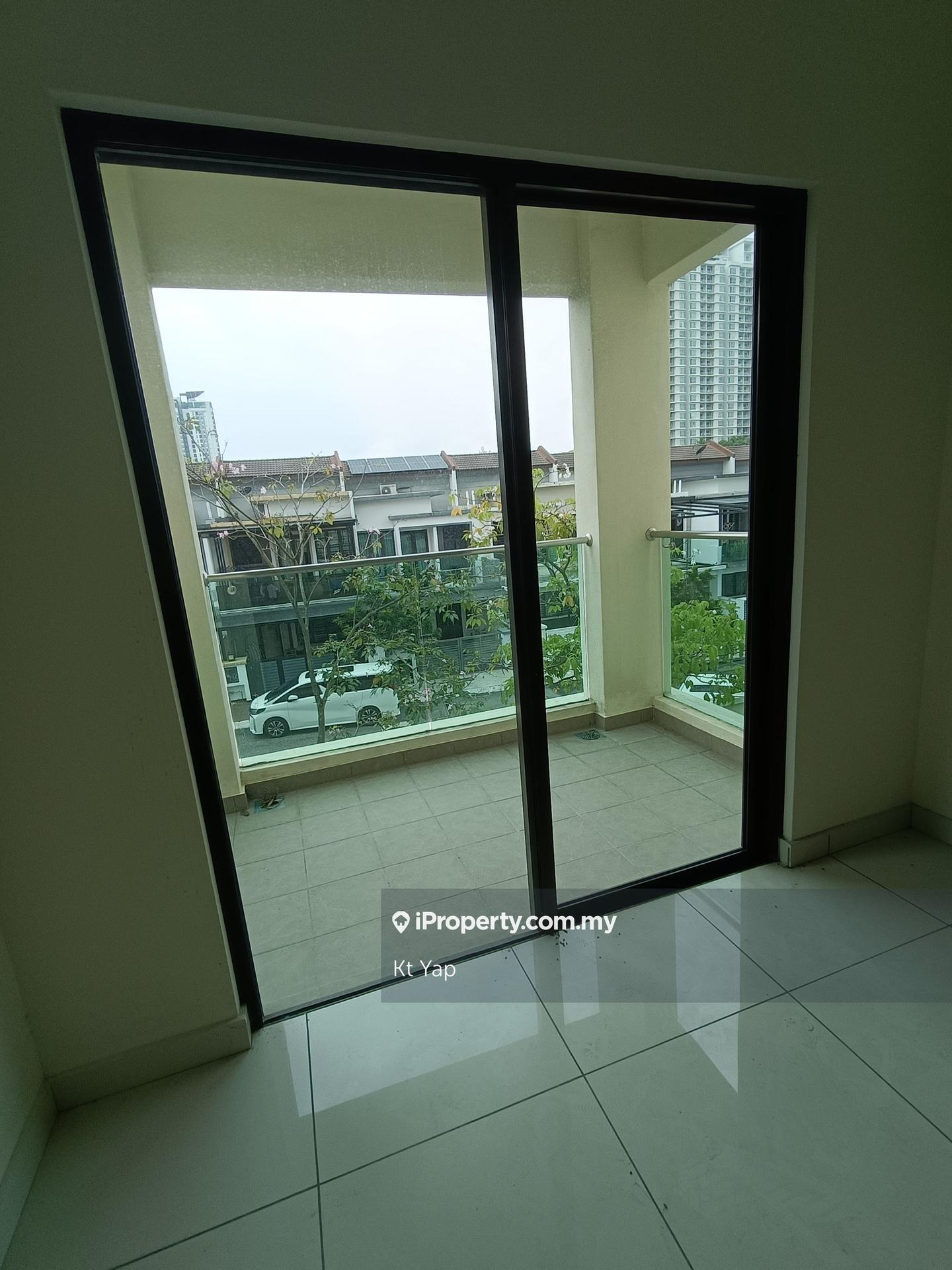 Rumah Berangkai 3 Tingkat untuk Dijual di Gembira 33, Kuchai Lama, Happy Garden, Salak South, Sri Petaling oleh Kt Yap - iProperty.com.my