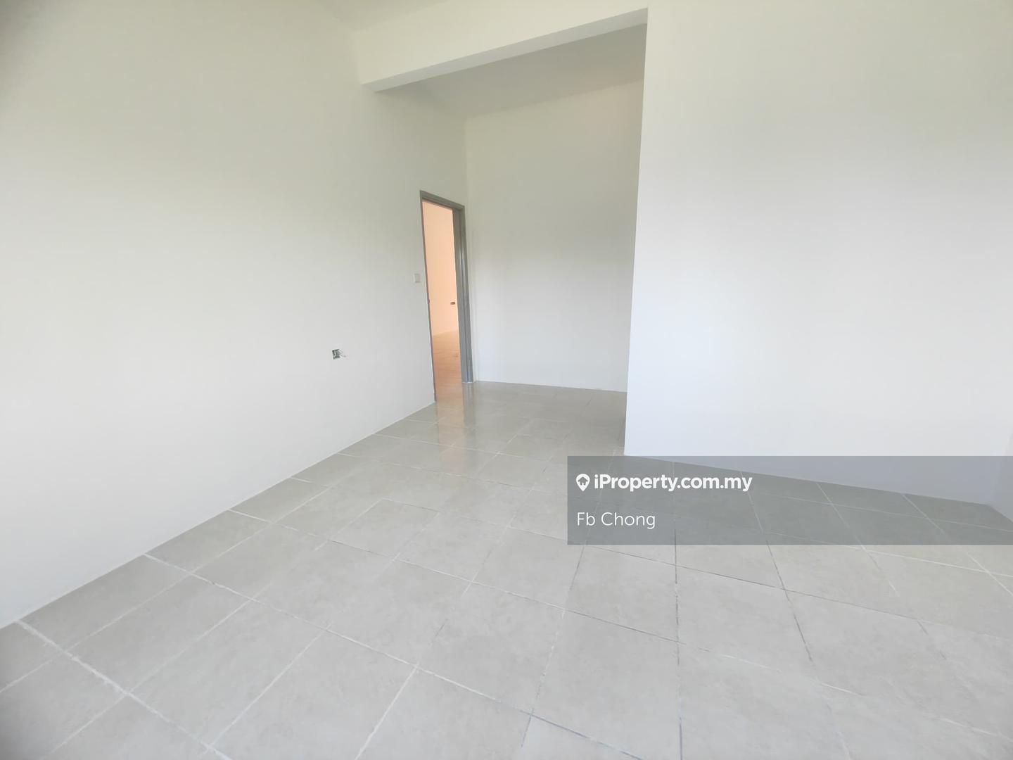 Rumah Bandar untuk Dijual di Desa Pinggiran Bayu, Mantin oleh Fb Chong - iProperty.com.my