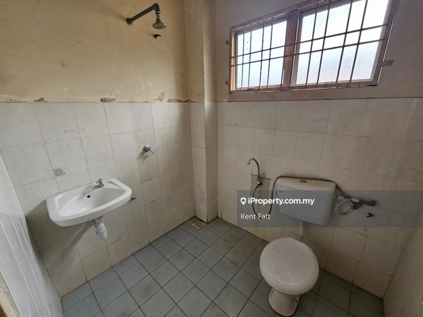 Rumah Berangkai 2 Tingkat untuk Dijual di Taman Universiti, Bangi oleh Kent Fatt - iProperty.com.my