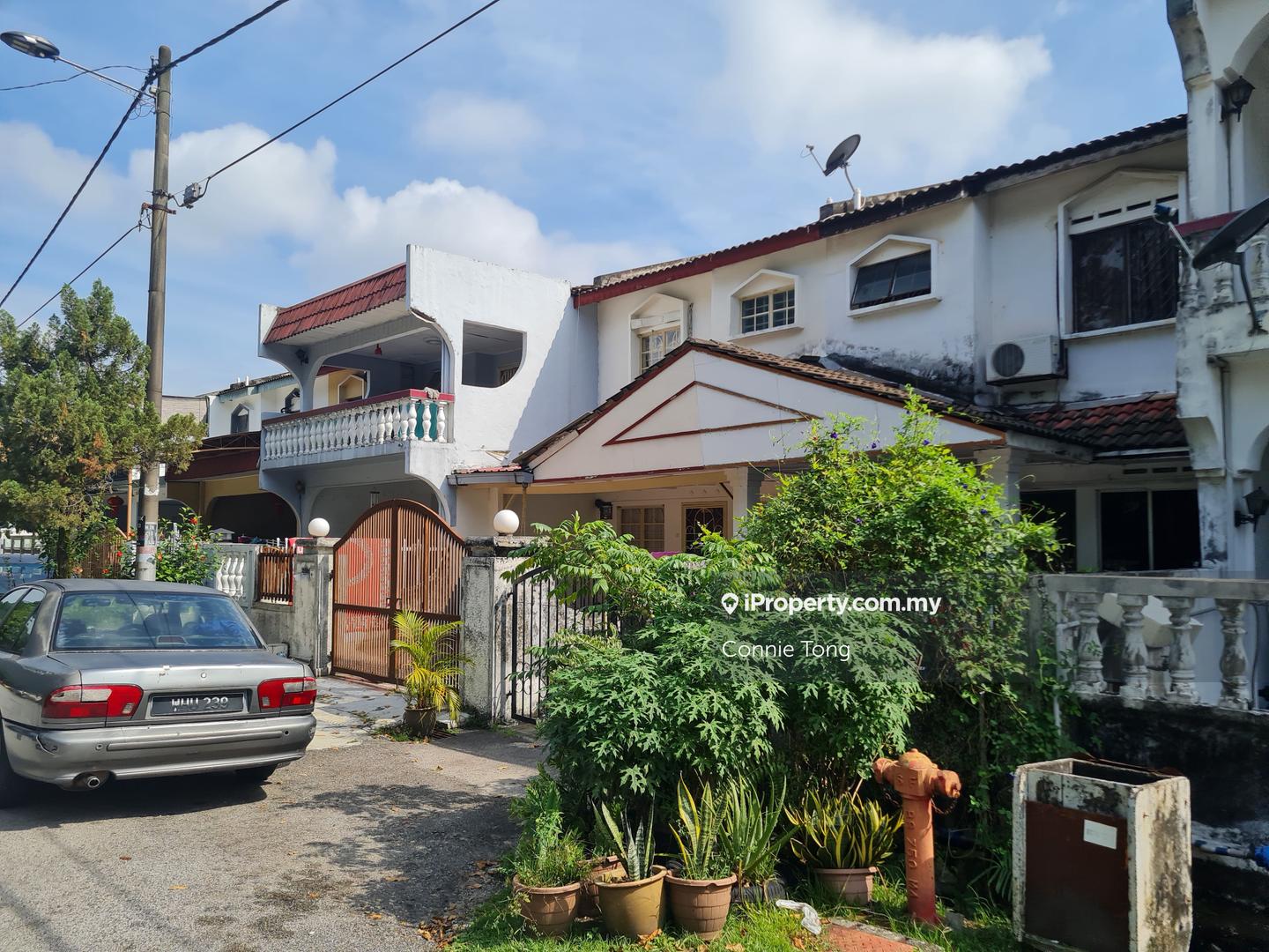 Rumah Berangkai 2 Tingkat untuk Dijual di Full extend Reno 2 storey house Taman Kinrara TK3, Puchong oleh Connie Tong - iProperty.com.my