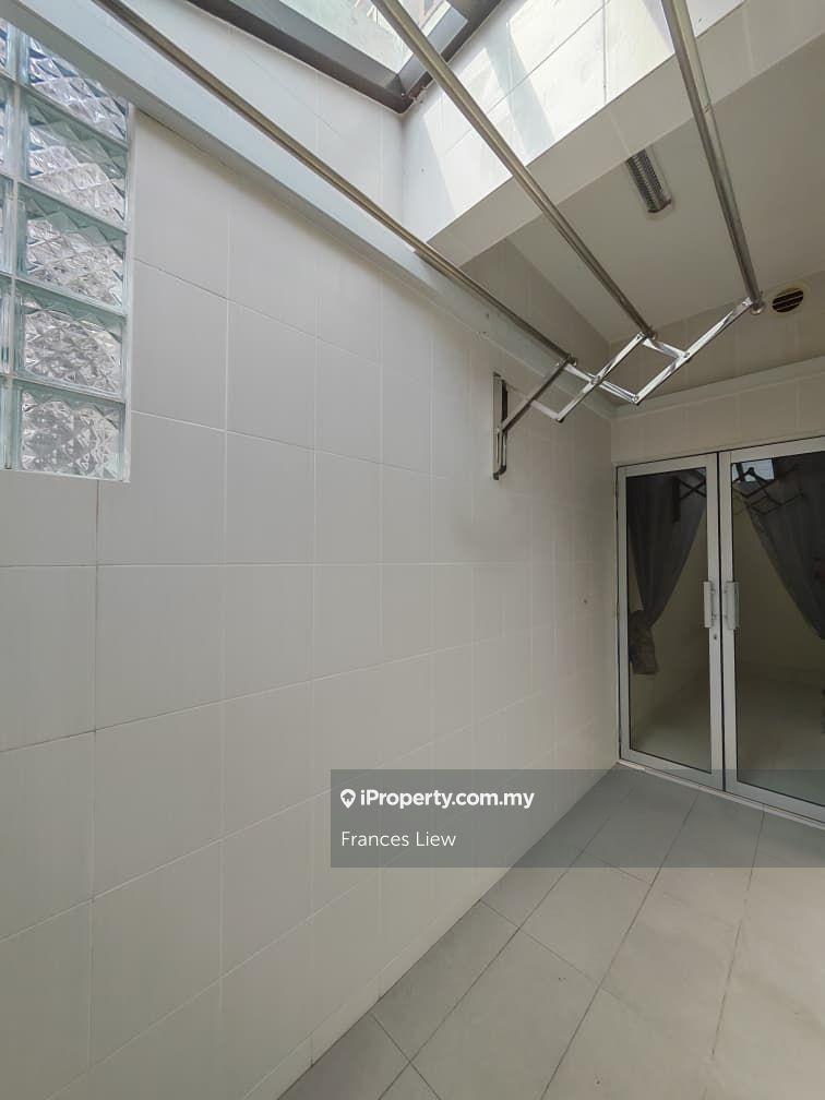 Rumah Berangkai 2 Tingkat untuk Dijual di Taman Universiti Indah, Seri Kembangan oleh Frances Liew - iProperty.com.my