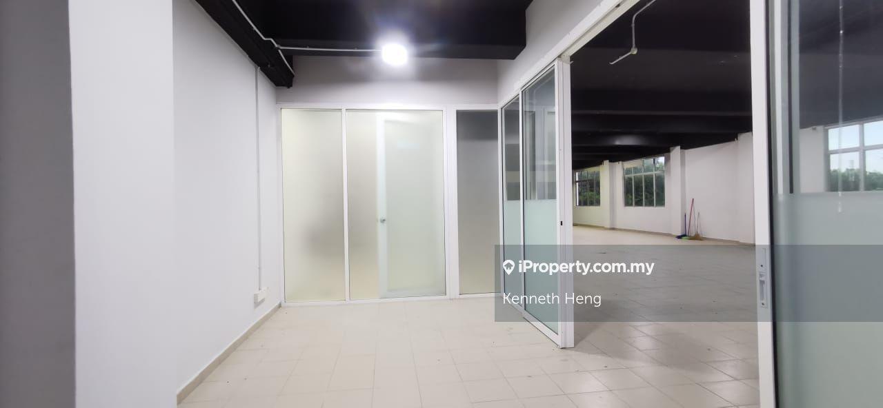 Office for Rent in (Corner & With Lift) Pusat Bandar Rawang, Anggun, Rawang by Kenneth Heng - iProperty.com.my