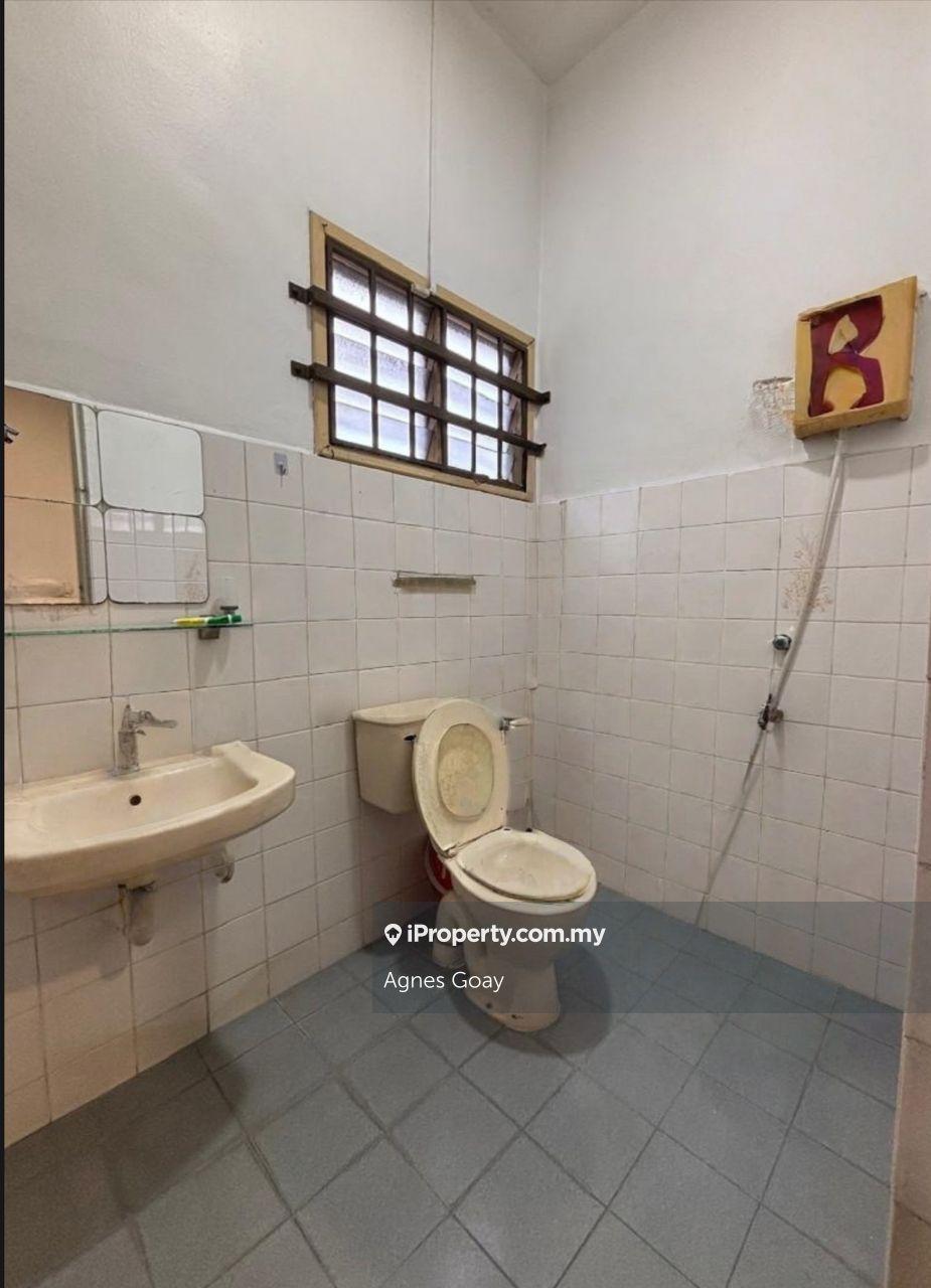 Rumah Berangkai 2 Tingkat untuk Dijual di Taman Desa Cemerlang, Ulu Tiram oleh Agnes Goay - iProperty.com.my