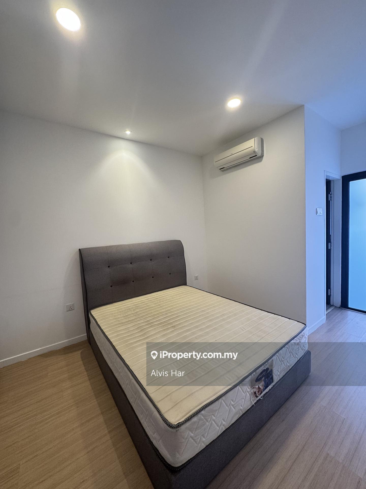 Residensi Servis untuk Disewa di D'Latour oleh Alvis Har - iProperty.com.my