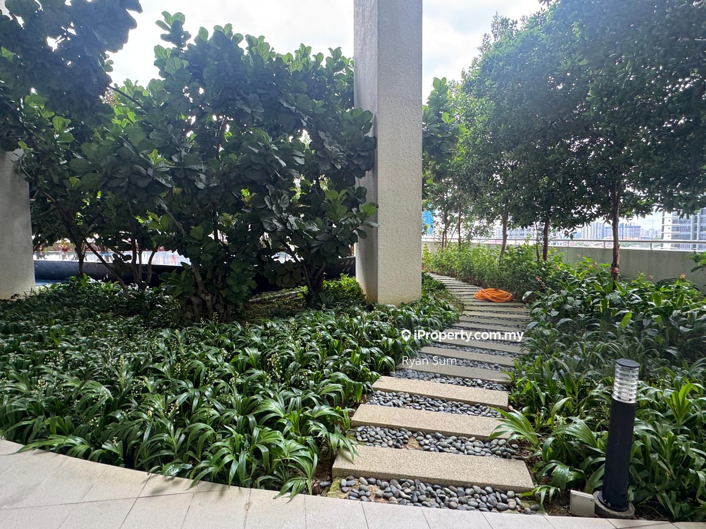 Residensi Servis untuk Dijual di The Park Sky Residence oleh Ryan Sum - iProperty.com.my