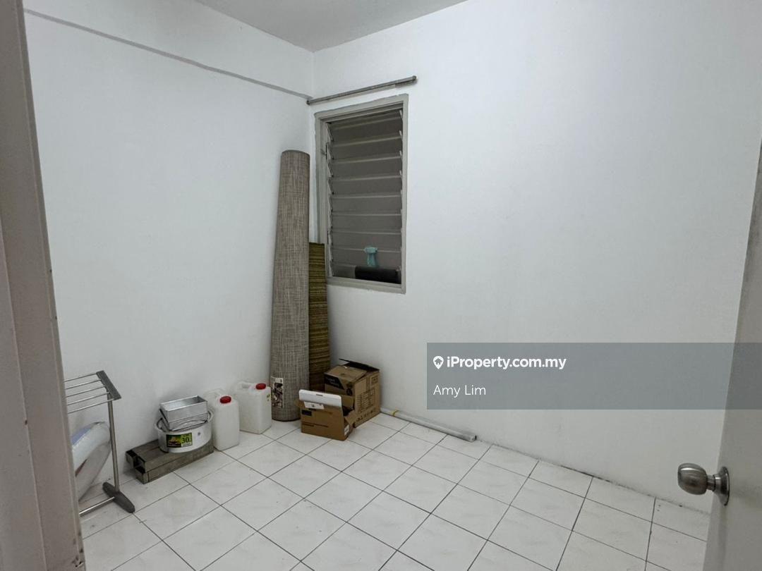 Apartment for Sale in Vista Pinggiran Apartment by Amy Lim - iProperty.com.my
