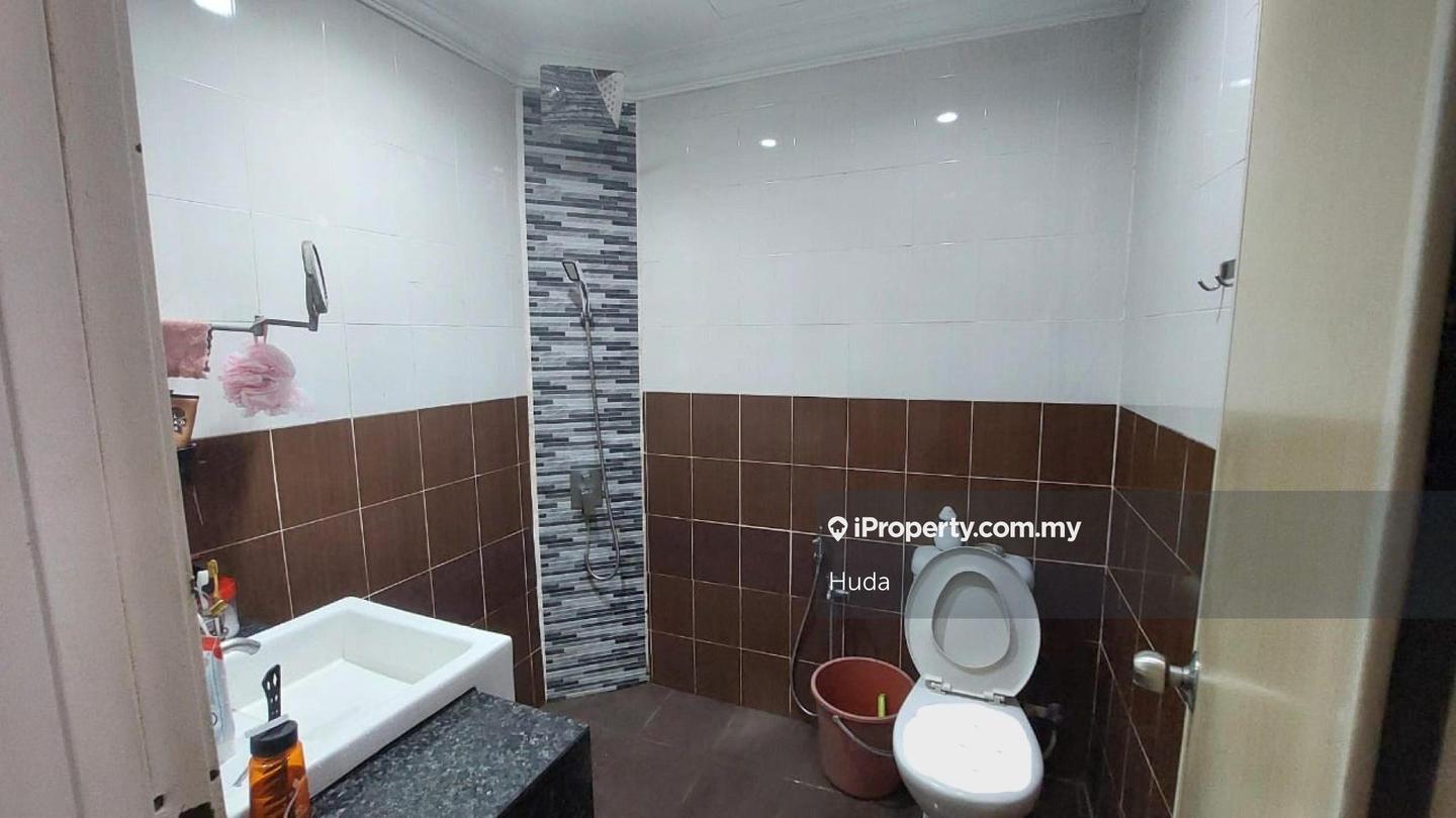 Rumah Berangkai 1 Tingkat untuk Dijual di Seksyen 28, Shah Alam oleh Huda - iProperty.com.my