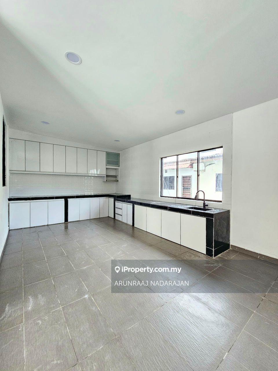 Rumah Berangkai 2 Tingkat untuk Dijual di Taman Puteri Wangsa, Ulu Tiram oleh ARUNRAAJ NADARAJAN - iProperty.com.my