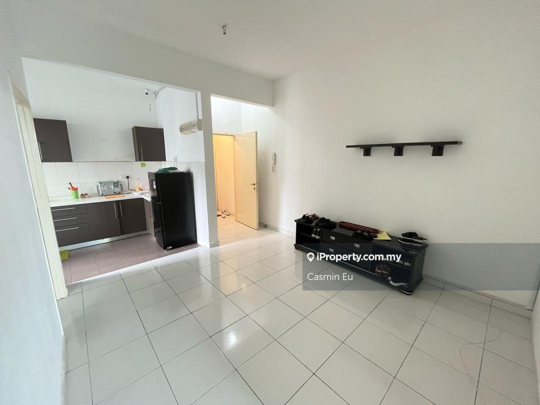 Service Residence for Sale in Jentayu Residensi @ Tampoi by Casmin Eu - iProperty.com.my
