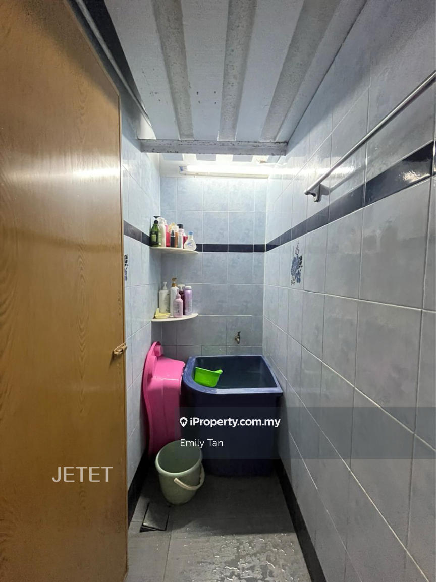 2-storey Terraced House for Sale in Port Klang (Pelabuhan Klang), Selangor by Emily Tan - iProperty.com.my