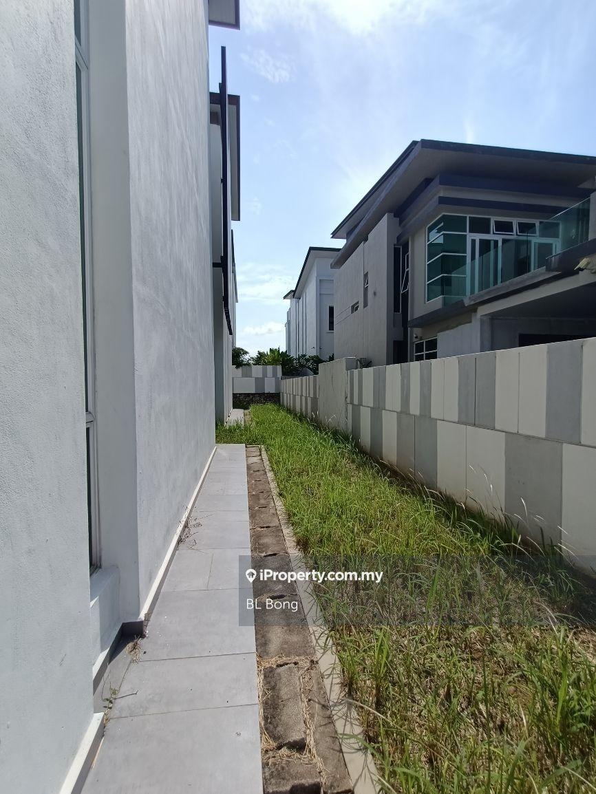 Banglo untuk Dijual di Taman Saujana Heights, Bukit Katil oleh BL Bong - iProperty.com.my
