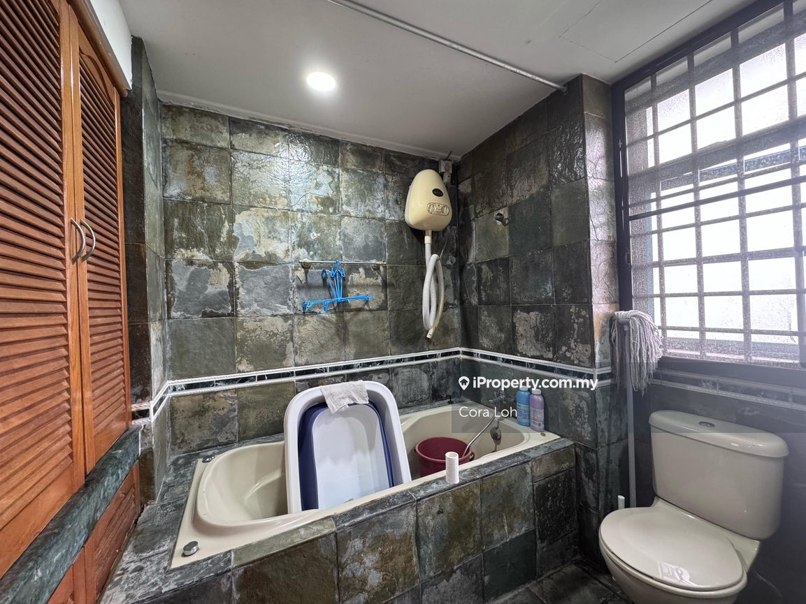 Condominium for Sale in The Straits View Condominium by Cora Loh - iProperty.com.my