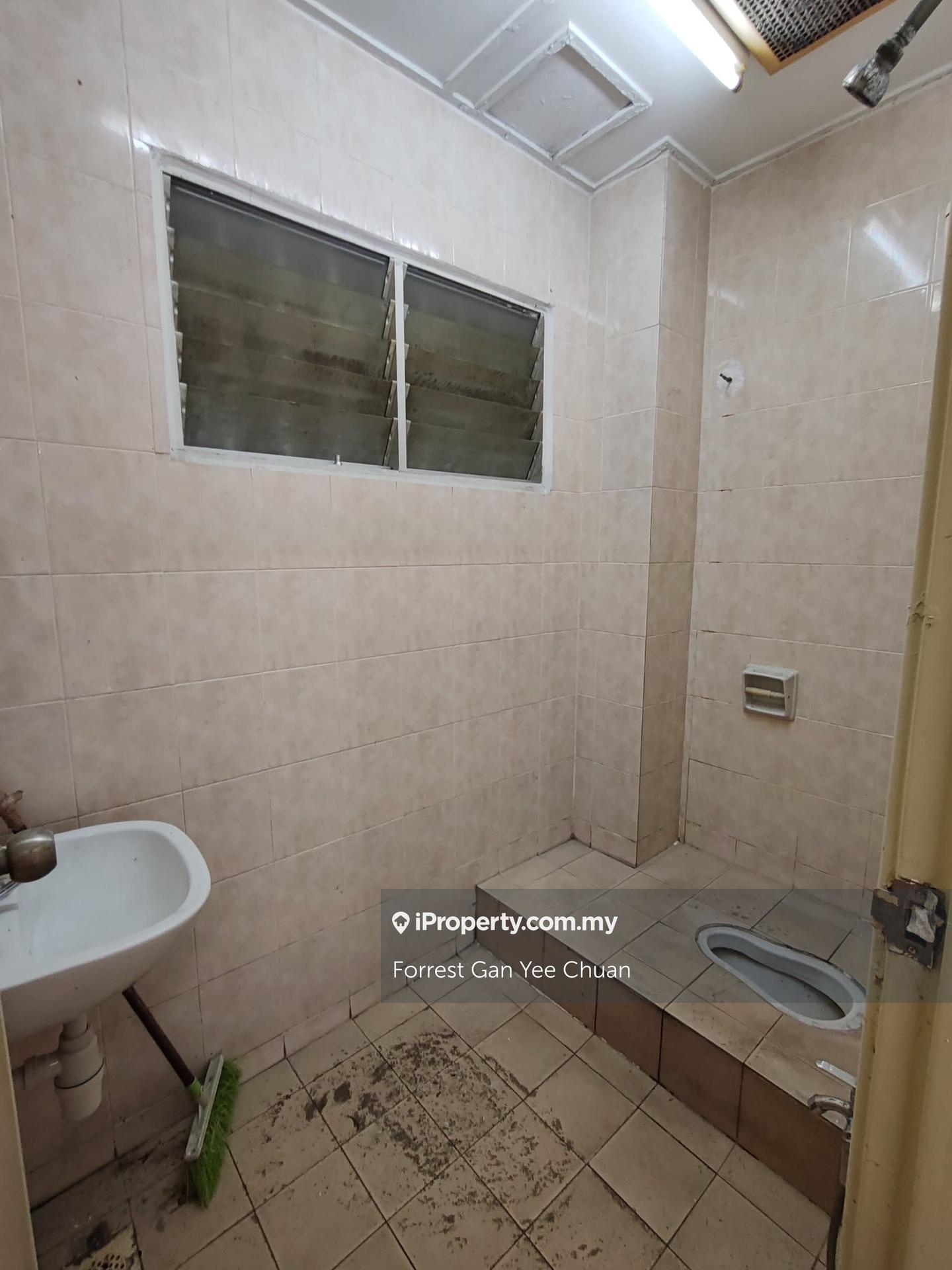 Rumah Berangkai 2 Tingkat untuk Dijual di Bandar Bukit Tinggi, Klang oleh Forrest Gan Yee Chuan - iProperty.com.my