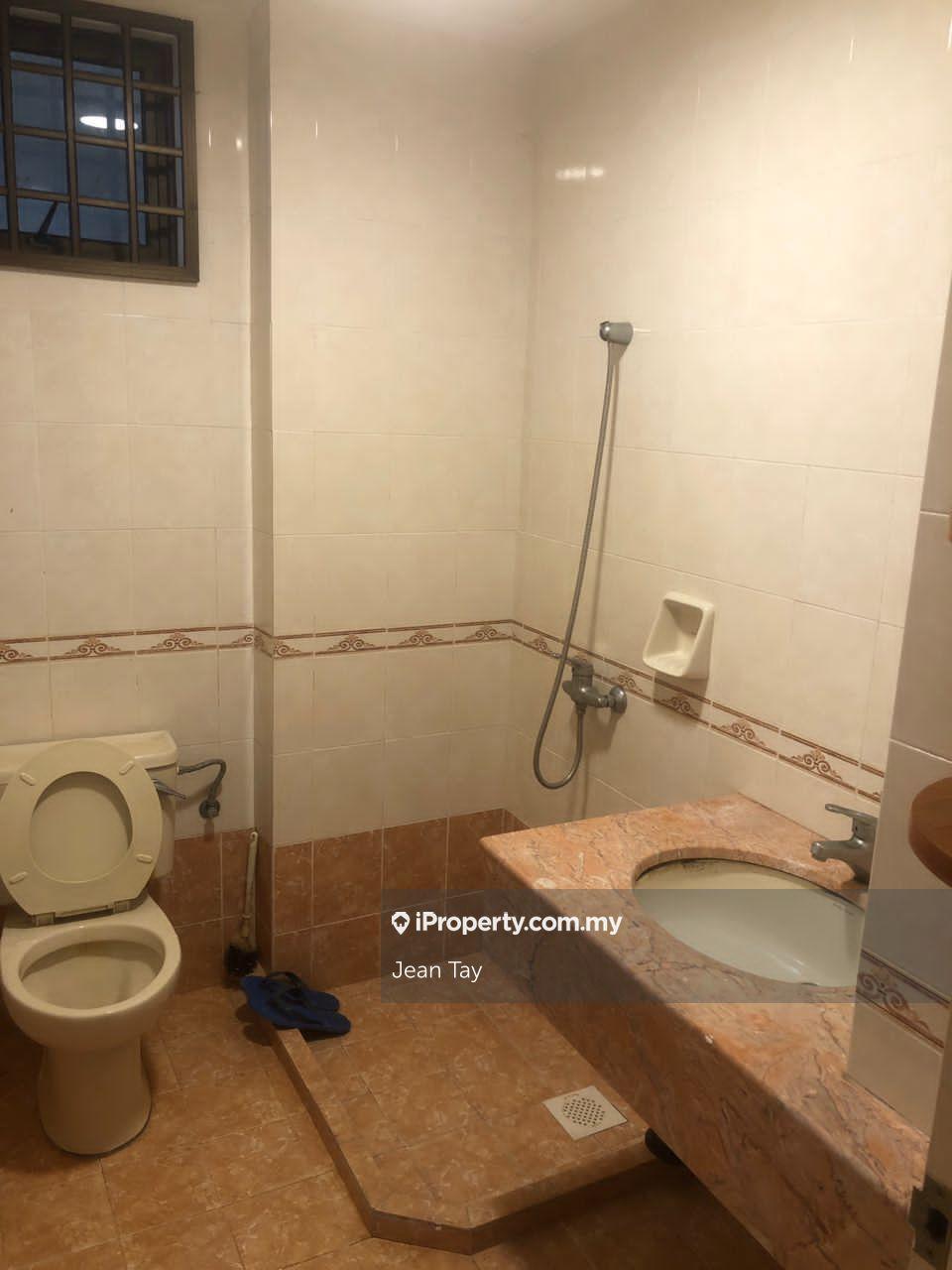 Kondominium untuk Dijual di Cheng Heights oleh Jean Tay - iProperty.com.my