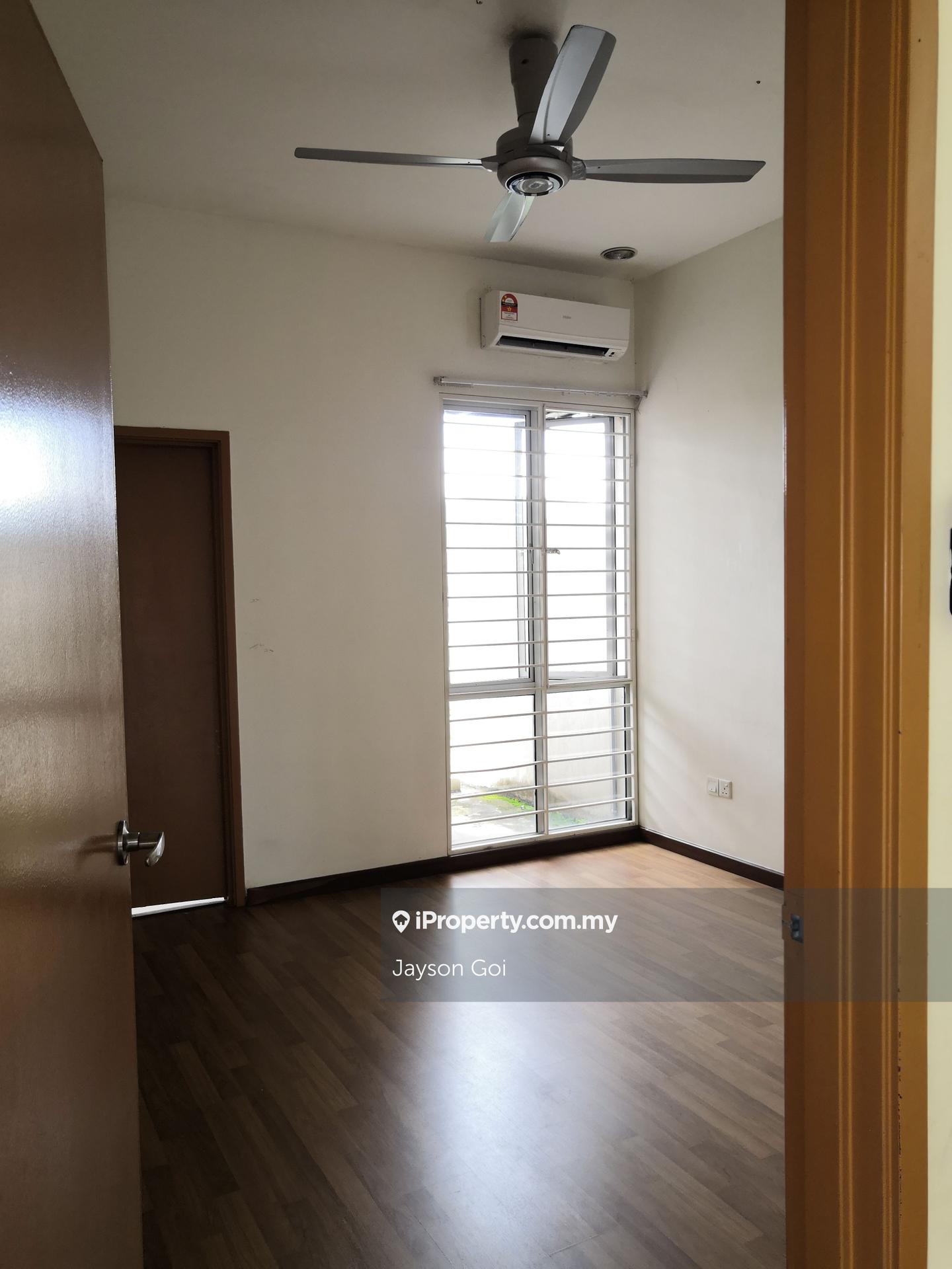 Rumah Berkembar untuk Dijual di Taman Anggun, Rawang oleh Jayson Goi - iProperty.com.my