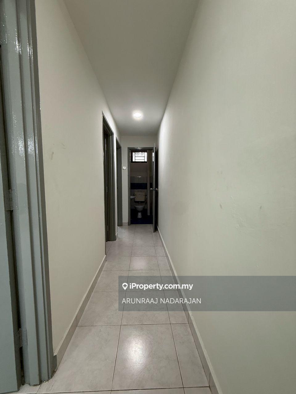 Rumah Berangkai 2 Tingkat untuk Dijual di Taman Bestari Indah, Ulu Tiram oleh ARUNRAAJ NADARAJAN - iProperty.com.my