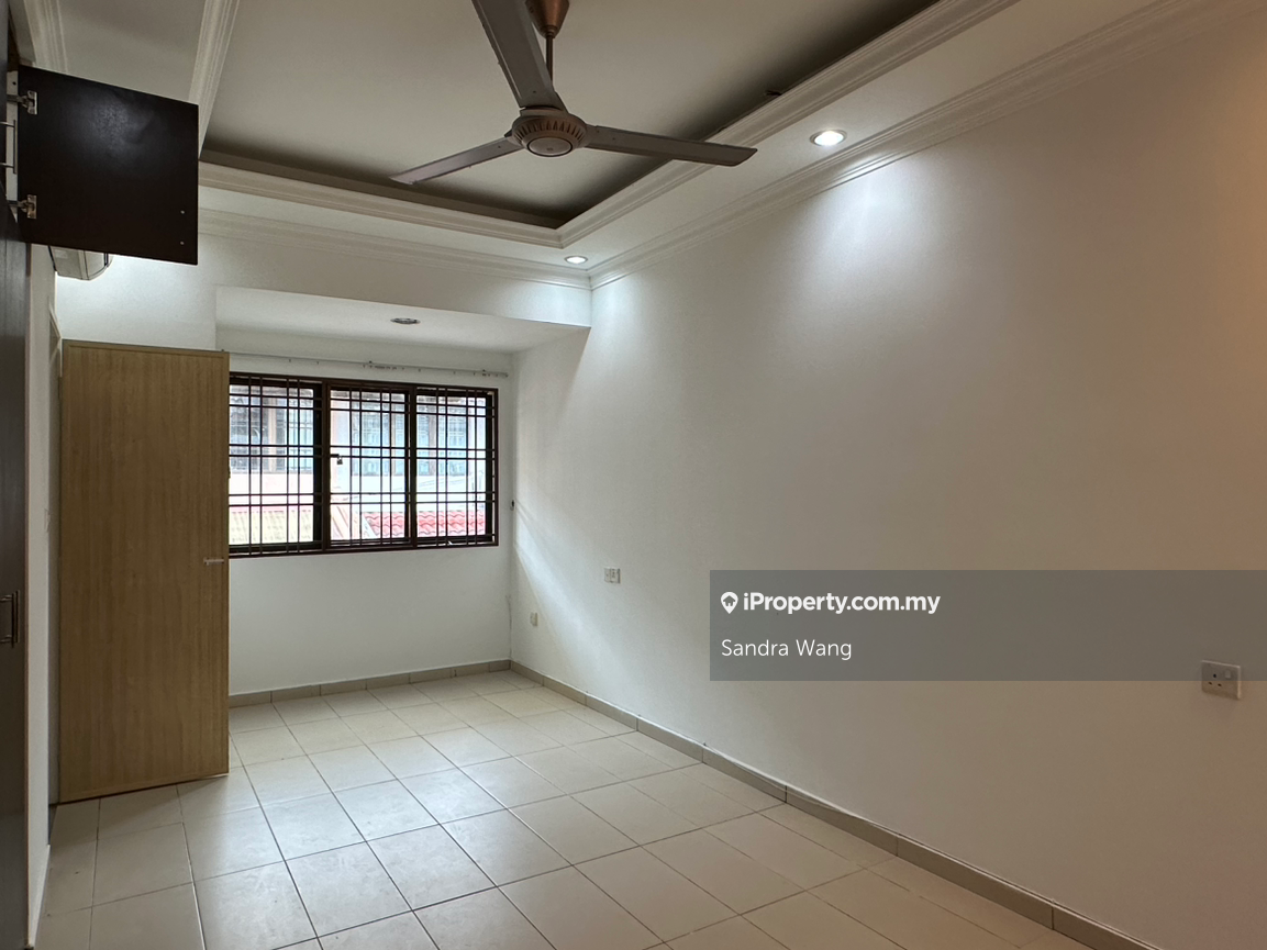 2.5-storey Terraced House for Sale in Bandar Utama 6, Bandar Utama by Sandra Wang - iProperty.com.my