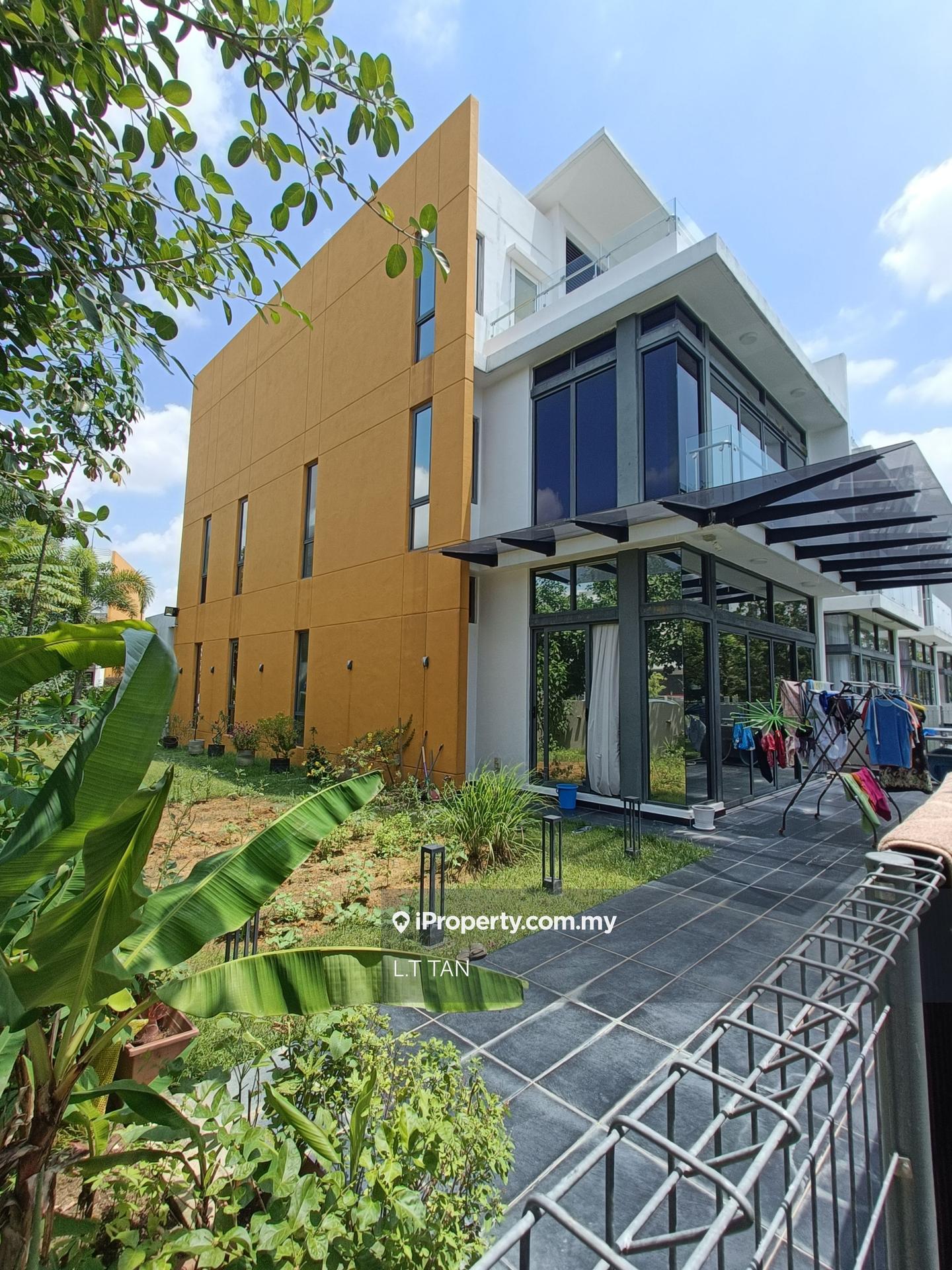 Rumah Berangkai 3 Tingkat untuk Dijual di Taman Tasik Pinggiran, Sungai Besi oleh L.T TAN - iProperty.com.my