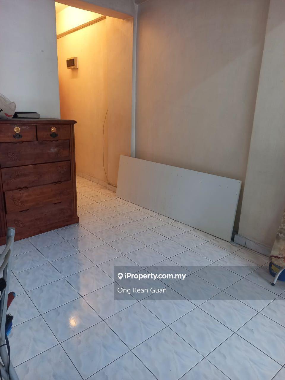 Rumah Pangsa untuk Dijual di Taman Sri Manja oleh Ong Kean Guan - iProperty.com.my