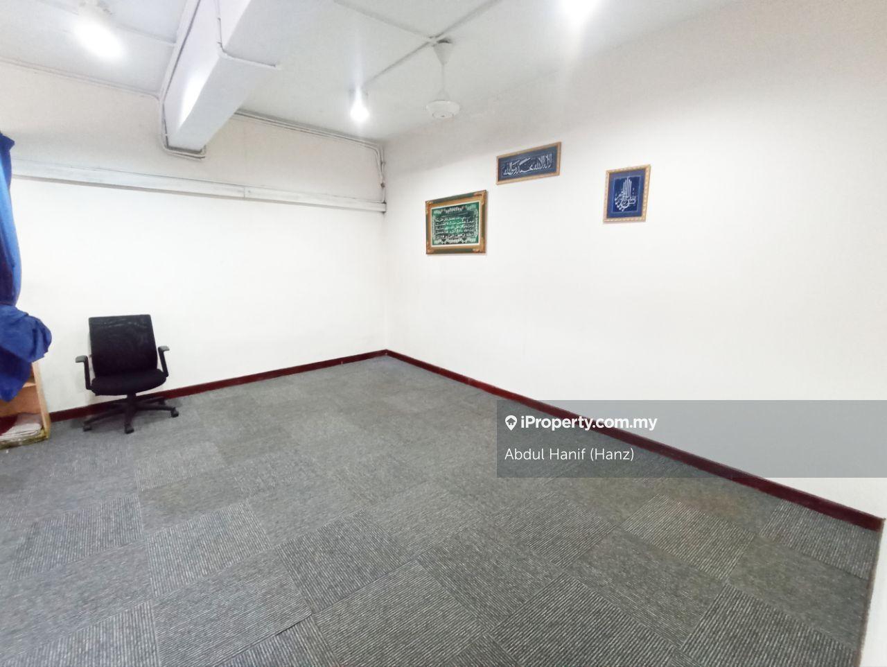 Kedai untuk Dijual di Seksyen 13, Shah Alam oleh Abdul Hanif (Hanz) - iProperty.com.my