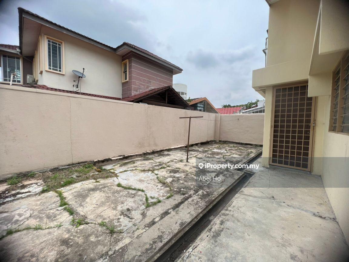 Semi-Detached House for Rent in Taman Jinma, Bukit Serdang., Seri Kembangan by Abel Ho - iProperty.com.my
