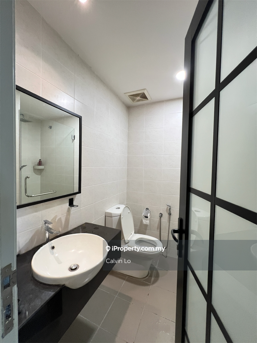 Rumah Berangkai 3 Tingkat untuk Dijual di Kinrara Residence, Puchong oleh Calvin Lo - iProperty.com.my