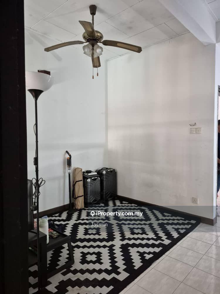 Townhouse for Sale in Bandar Putra, Kulai by Jasmin - iProperty.com.my