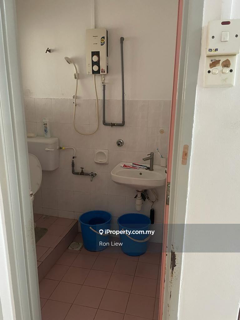 2-storey Terraced House for Sale in Taman Pinggiran Putra, Seri Kembangan by Ron Liew - iProperty.com.my