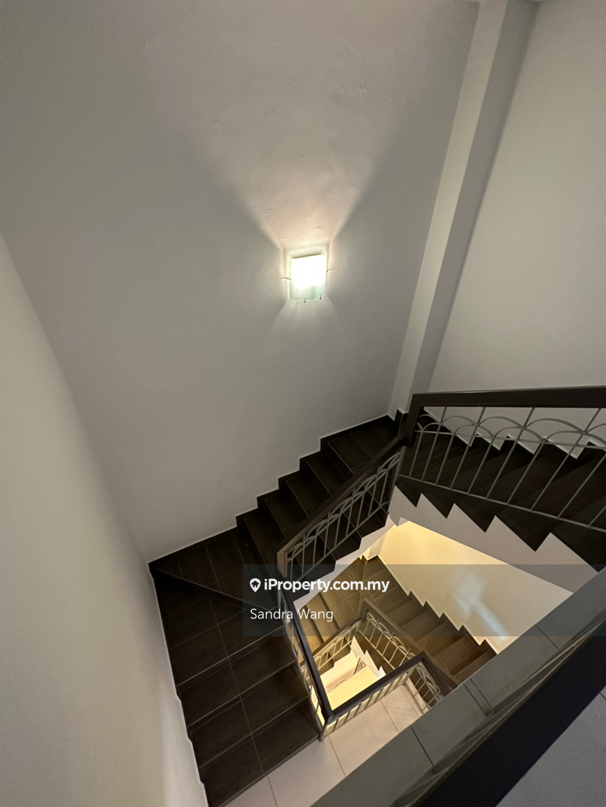 2.5-storey Terraced House for Sale in Bandar Utama 10, Bandar Utama by Sandra Wang - iProperty.com.my