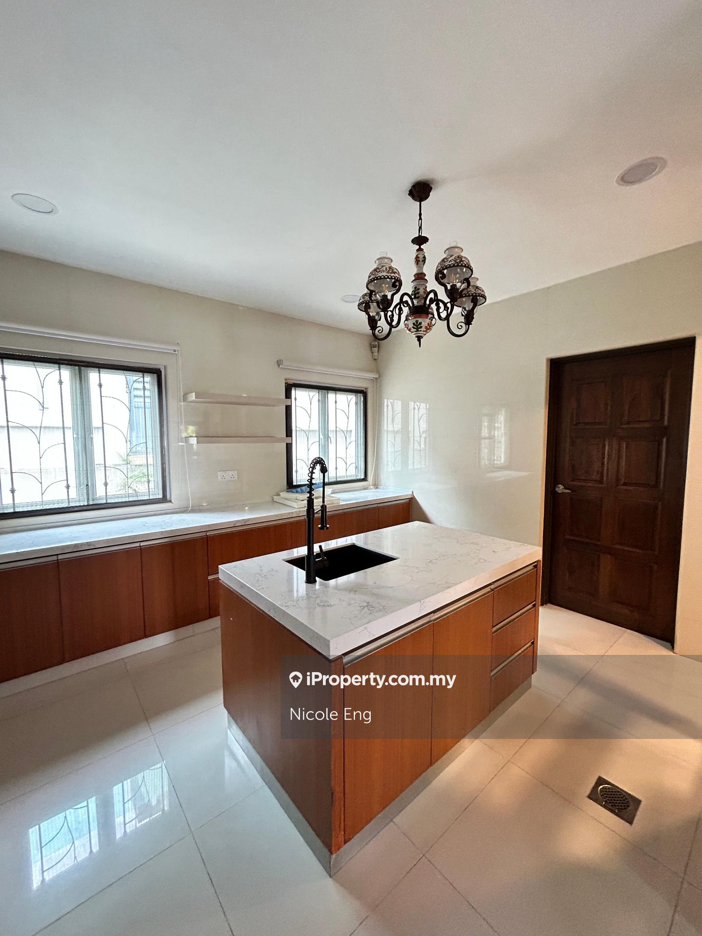 Rumah Berangkai 2 Tingkat untuk Disewa di Kota Kemuning, Shah Alam oleh Nicole Eng - iProperty.com.my