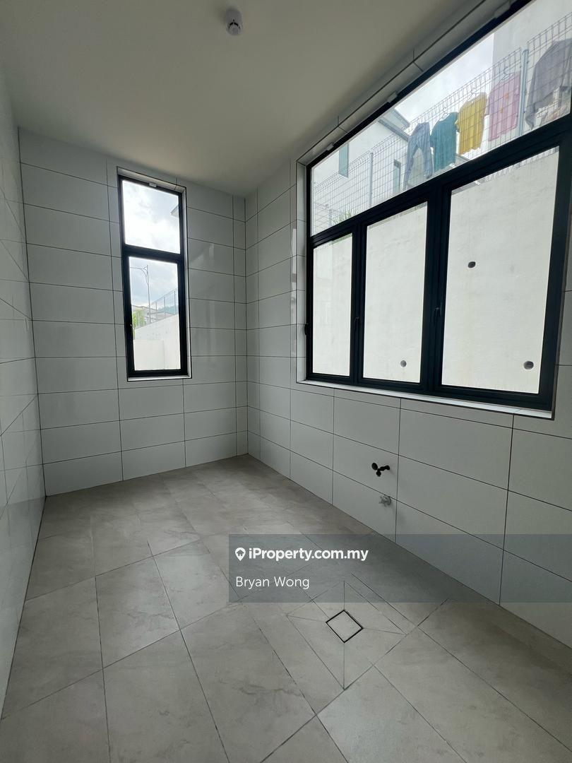 Rumah Berkembar untuk Dijual di Puncak Saujana Heights, Kajang oleh Bryan Wong - iProperty.com.my