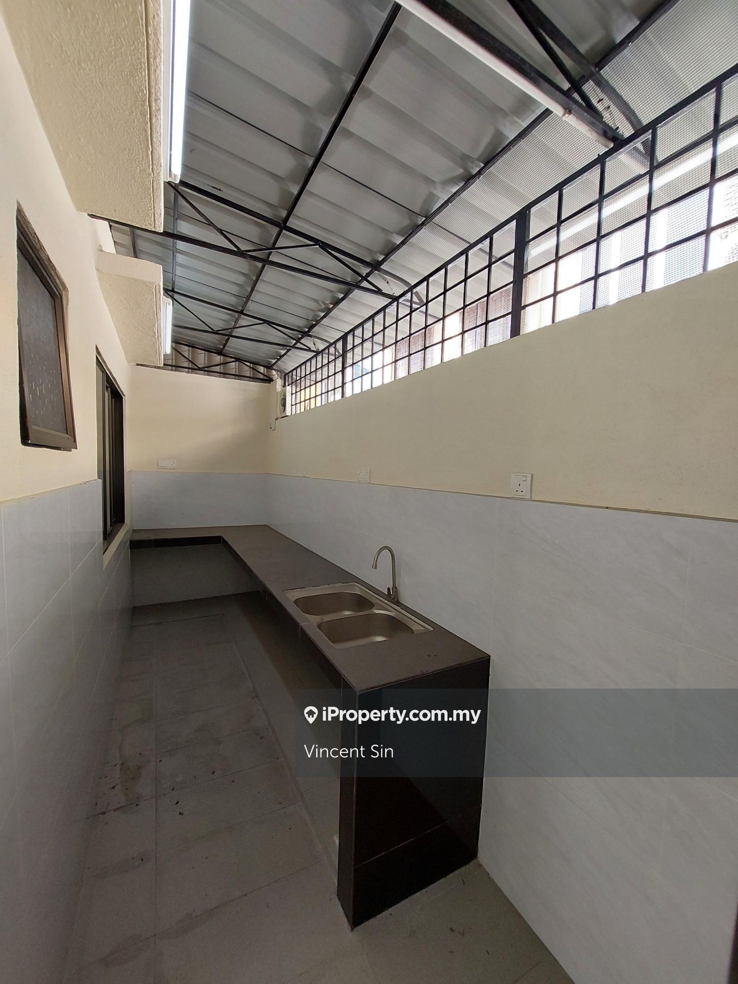 Rumah Berangkai 2 Tingkat untuk Dijual di Puchong Intan, Puchong oleh Vincent Sin - iProperty.com.my