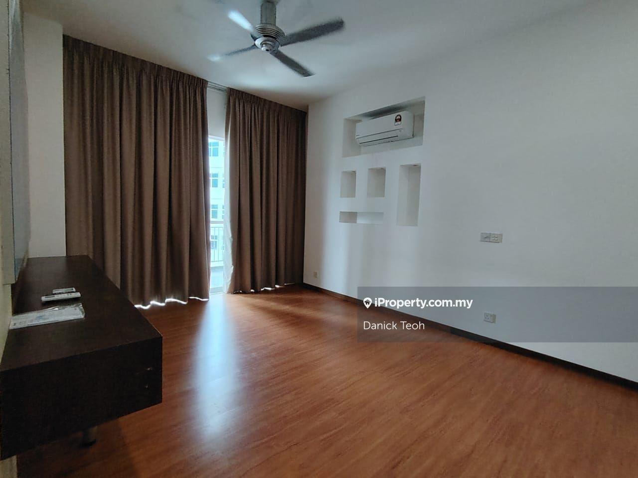 Condominium for Sale in Tanjung Beach Condominium by Danick Teoh - iProperty.com.my