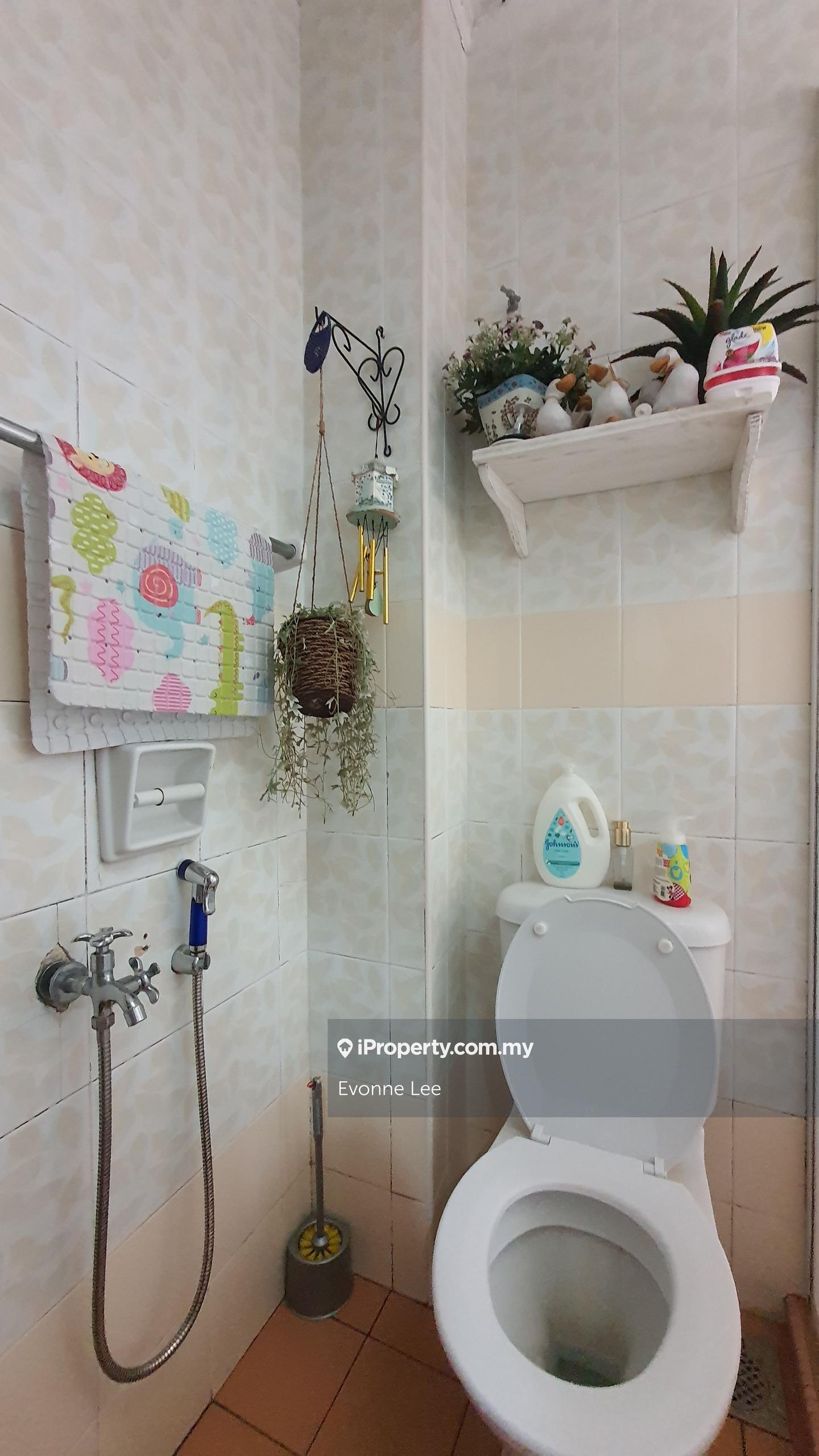 Rumah Berangkai 2 Tingkat untuk Dijual di Mutiara Homes, Mutiara Damansara, Petaling Jaya oleh Evonne Lee - iProperty.com.my