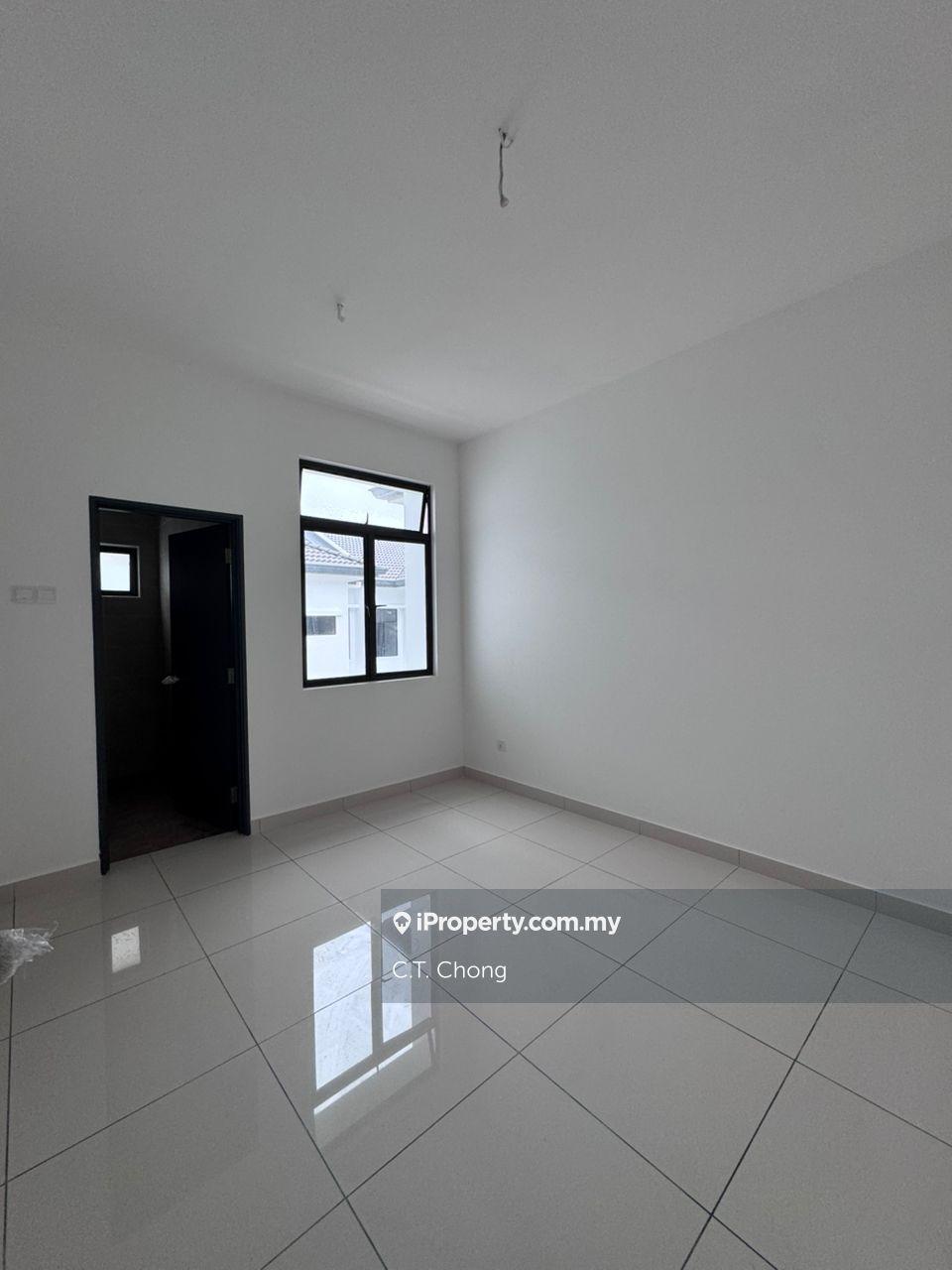 Rumah Berangkai 2 Tingkat untuk Dijual di Taman Dato Onn, Johor Bahru oleh C.T. Chong - iProperty.com.my