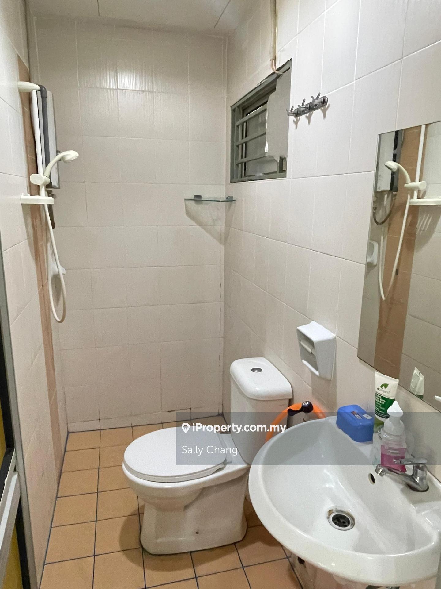 Rumah Bandar untuk Dijual di Amansiara, Selayang oleh Sally Chang - iProperty.com.my