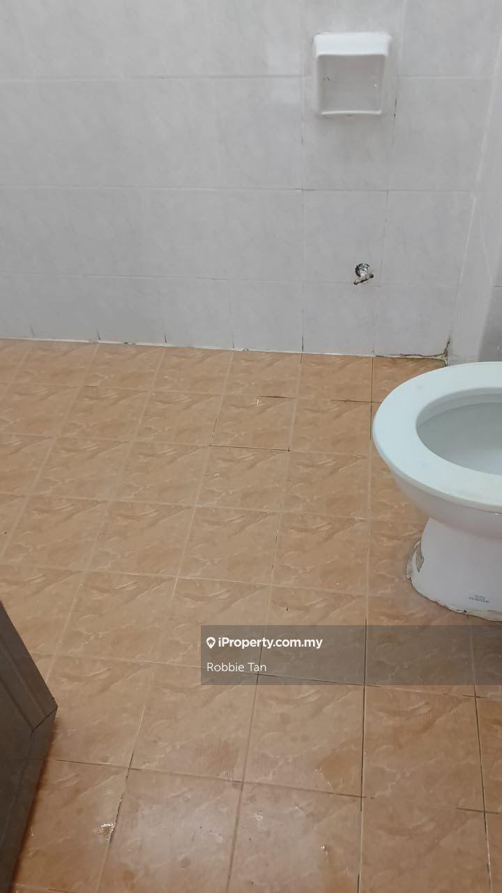 Pangsapuri untuk Dijual di Pangsapuri Persiaran Tanjung oleh Robbie Tan - iProperty.com.my