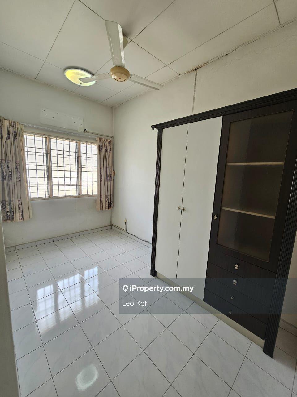 Rumah Berangkai 2 Tingkat untuk Dijual di Taman Puncak Jalil, Seri Kembangan oleh Leo Koh - iProperty.com.my