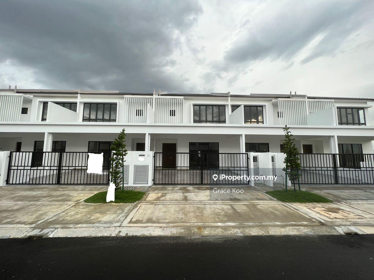 Rumah Berangkai 2 Tingkat untuk Dijual di Sejati Lakeside Residence Phase 1, Cyberjaya oleh Grace Koo - iProperty.com.my