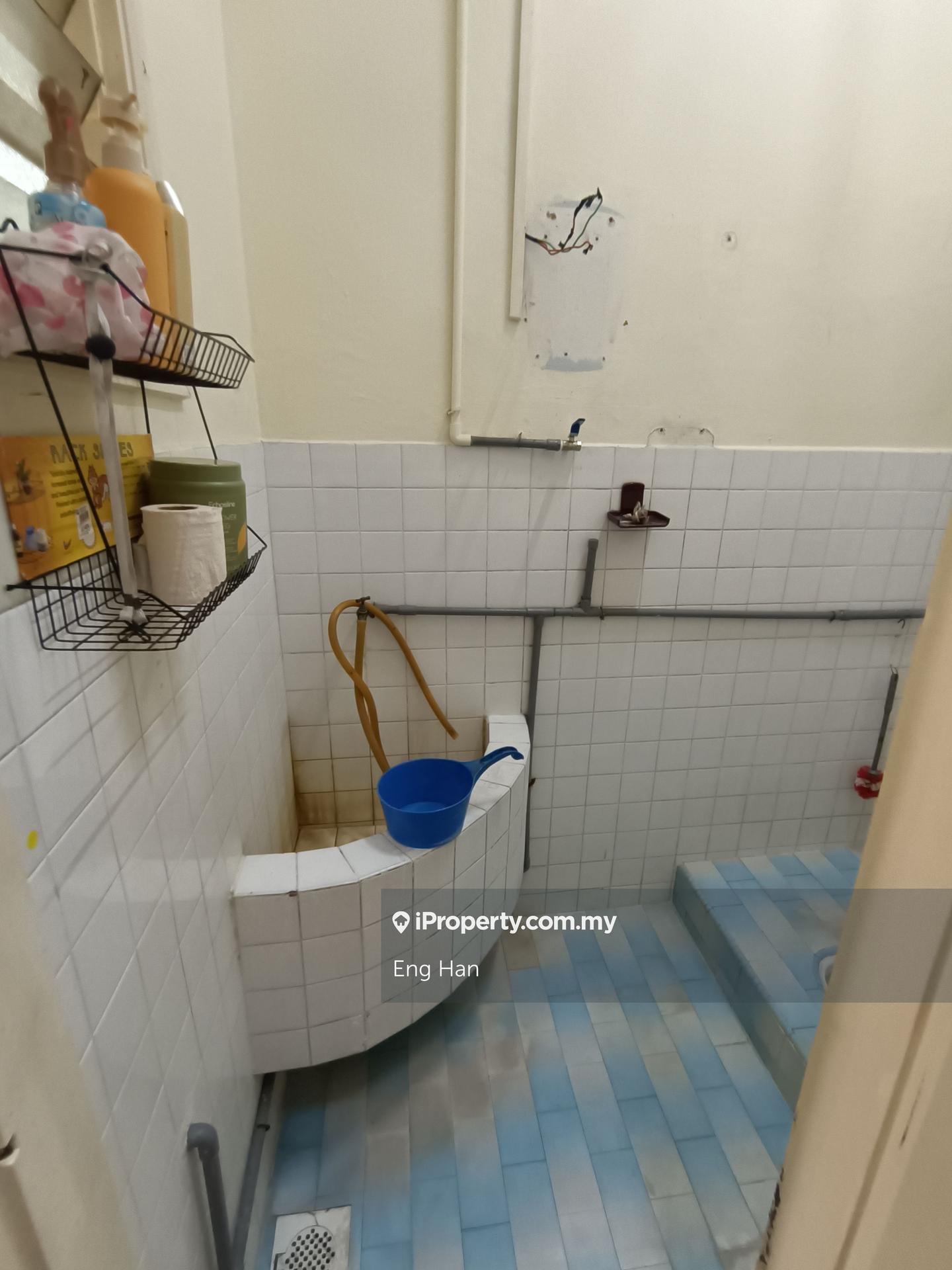 Rumah Berkembar untuk Dijual di Taman Overseas Union (Taman Oug), Jalan Klang Lama (Old Klang Road) oleh Eng Han - iProperty.com.my