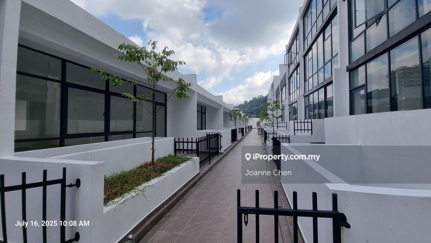 Vila Berkembar untuk Dijual di PJU 8, Damansara Perdana, Petaling Jaya oleh Joanne Chen - iProperty.com.my