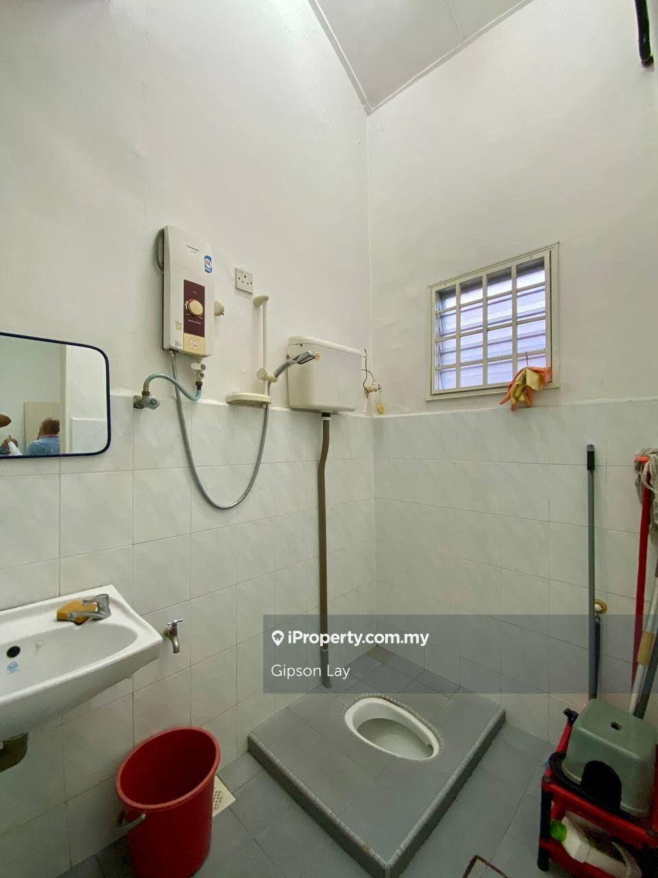 Rumah Berangkai 1 Tingkat untuk Dijual di Kampung Bentong Luar, Kluang oleh Gipson Lay - iProperty.com.my