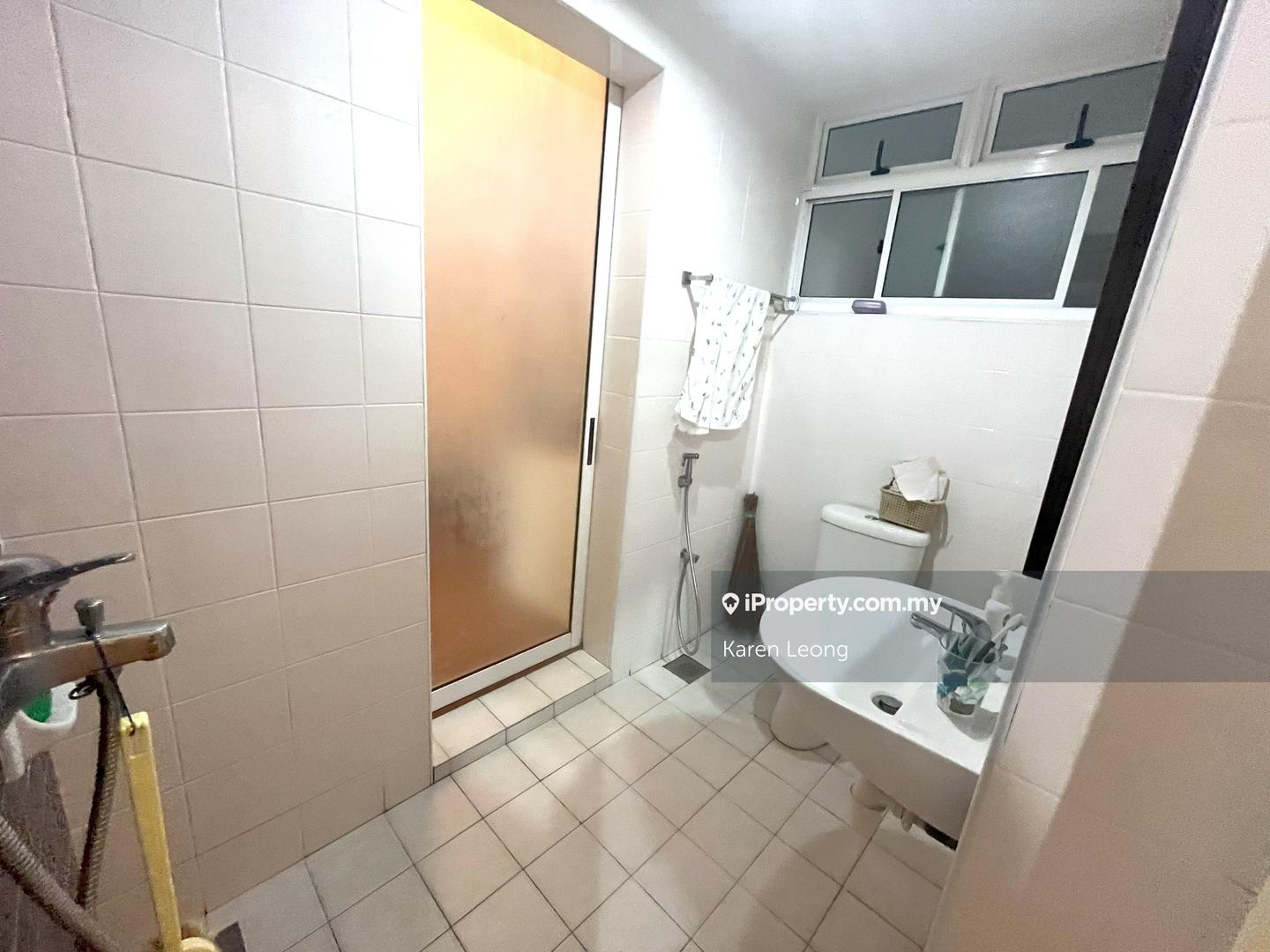 Kondominium untuk Dijual di The Plaza Condominium oleh Karen Leong - iProperty.com.my