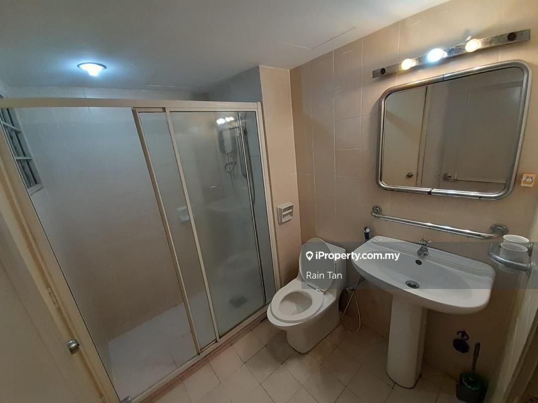 Kondominium untuk Dijual di Amadesa Resort Condominium oleh Rain Tan - iProperty.com.my