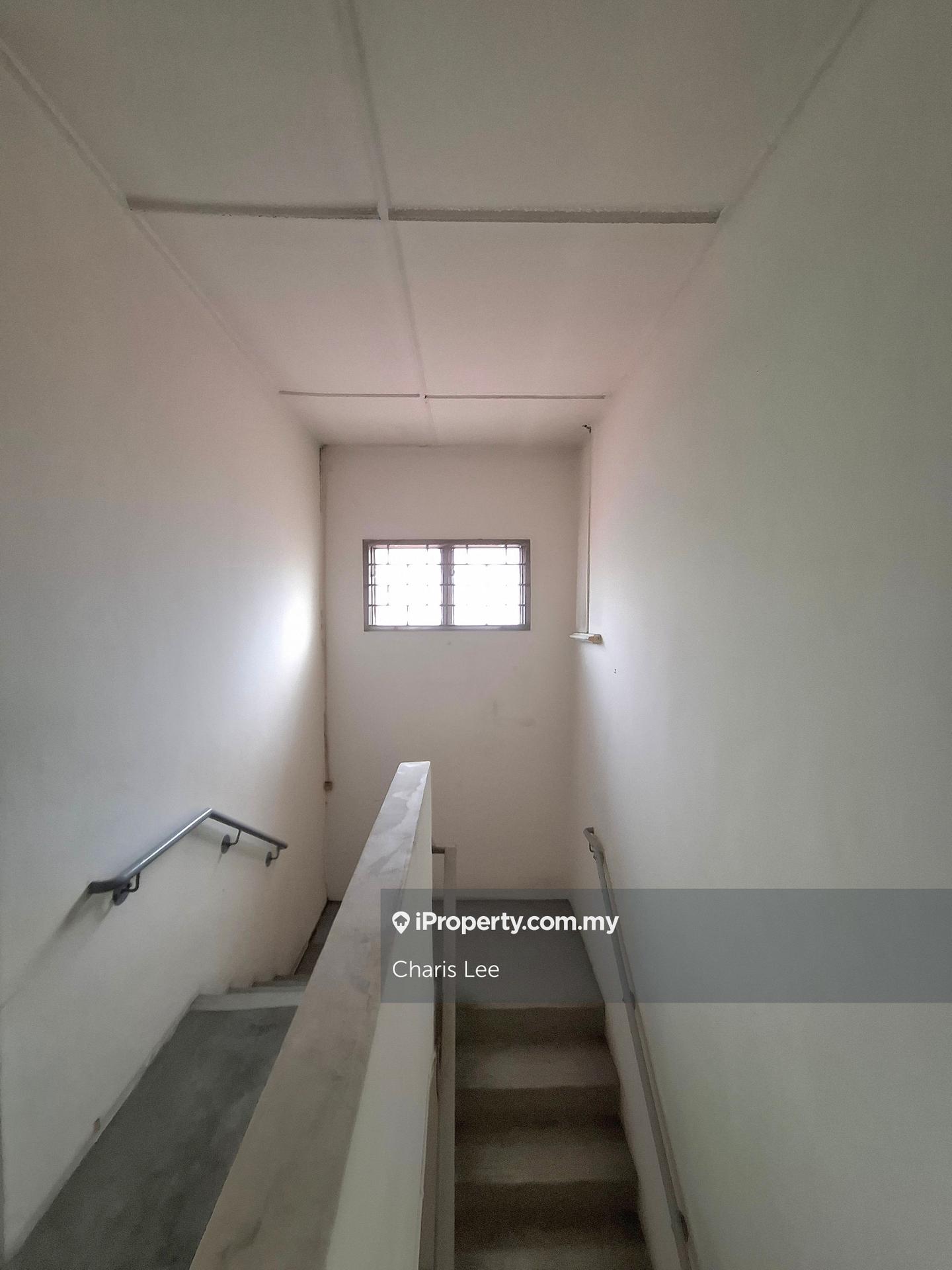 Rumah Berangkai 2 Tingkat untuk Dijual di Seksyen 17, Petaling Jaya oleh Charis Lee - iProperty.com.my