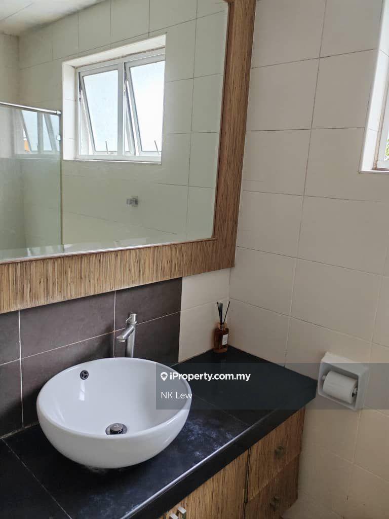 Condominium for Sale in Bayan Villa, Seri Kembangan by NK Lew - iProperty.com.my