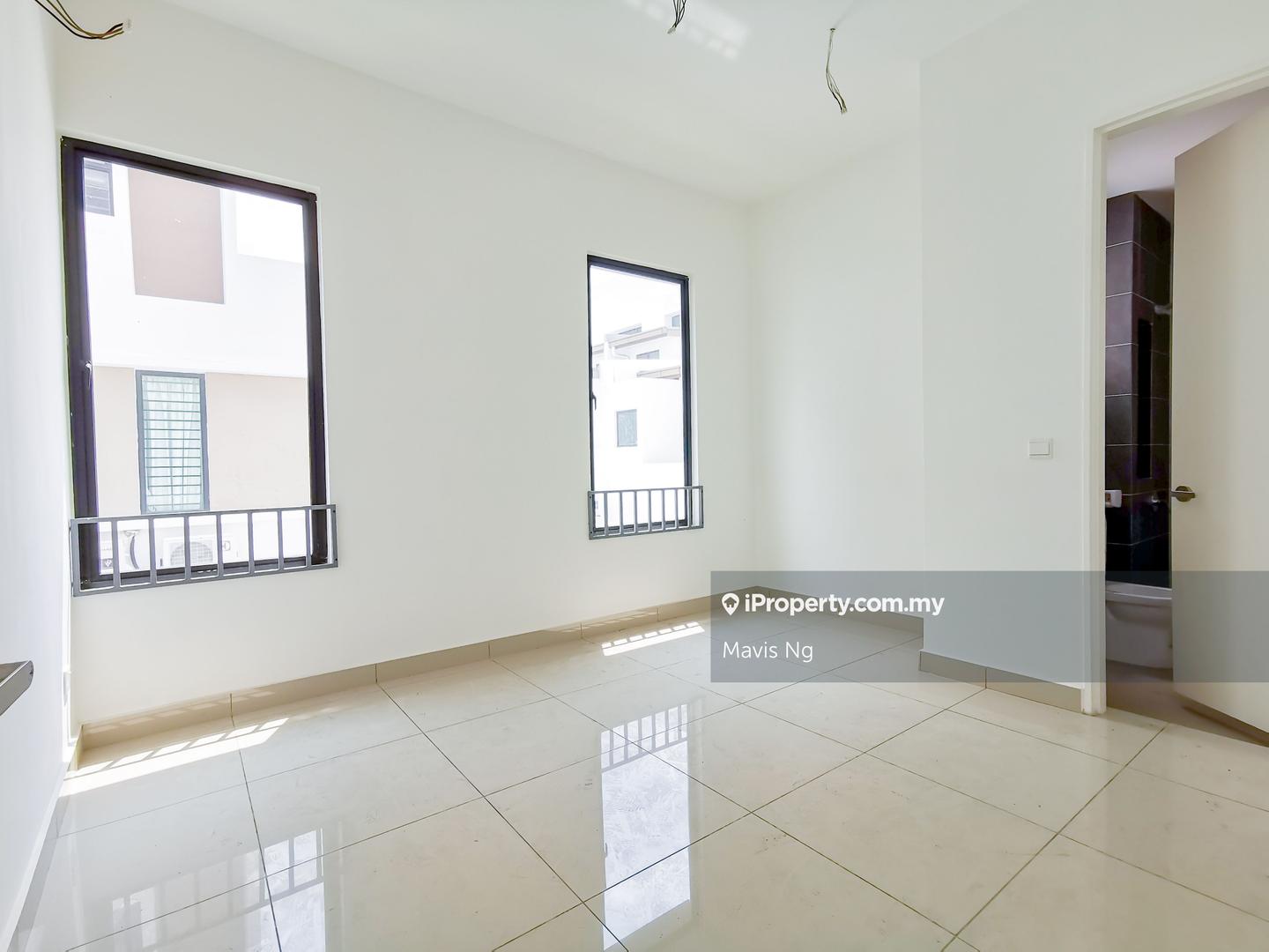 Rumah Berkembar untuk Dijual di Setia utama 1 Semi D by water Elmeri, Setia Alam oleh Mavis Ng - iProperty.com.my